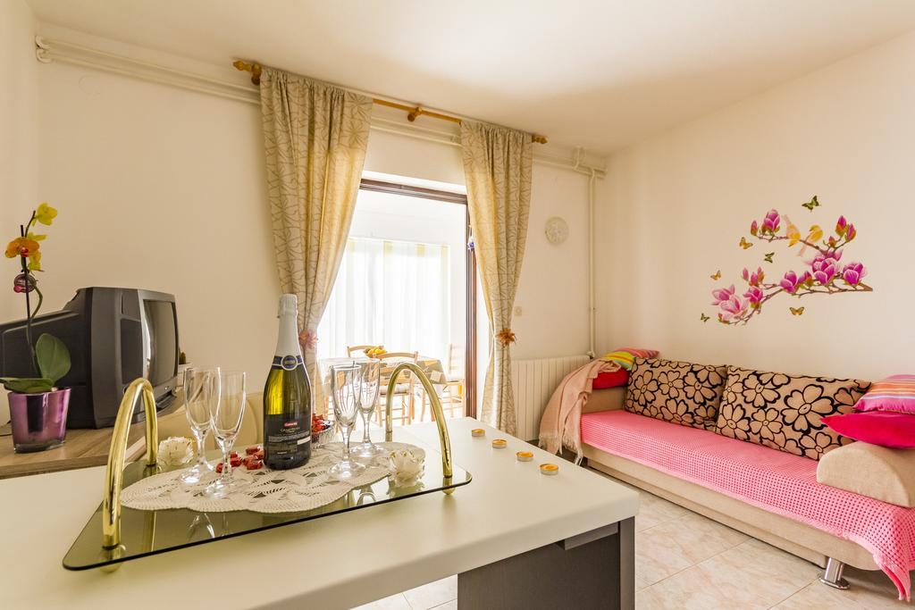 Apartment Lori Fažana Εξωτερικό φωτογραφία