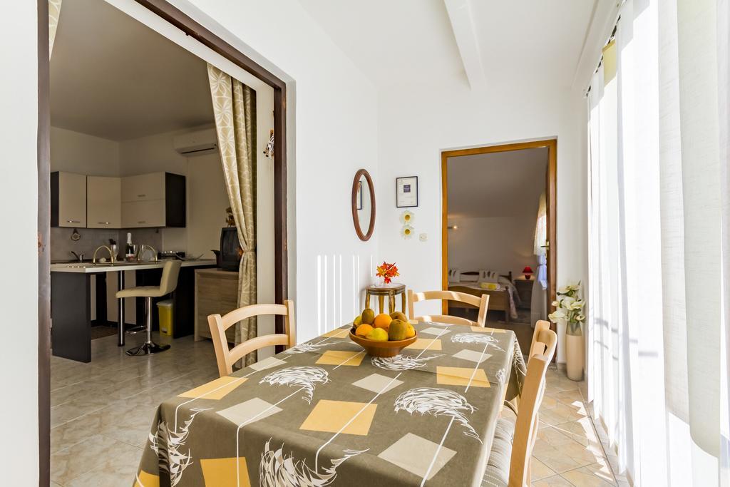 Apartment Lori Fažana Εξωτερικό φωτογραφία