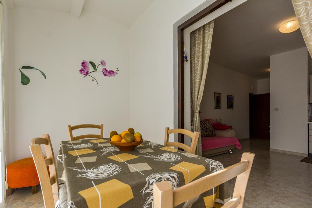 Apartment Lori Fažana Εξωτερικό φωτογραφία